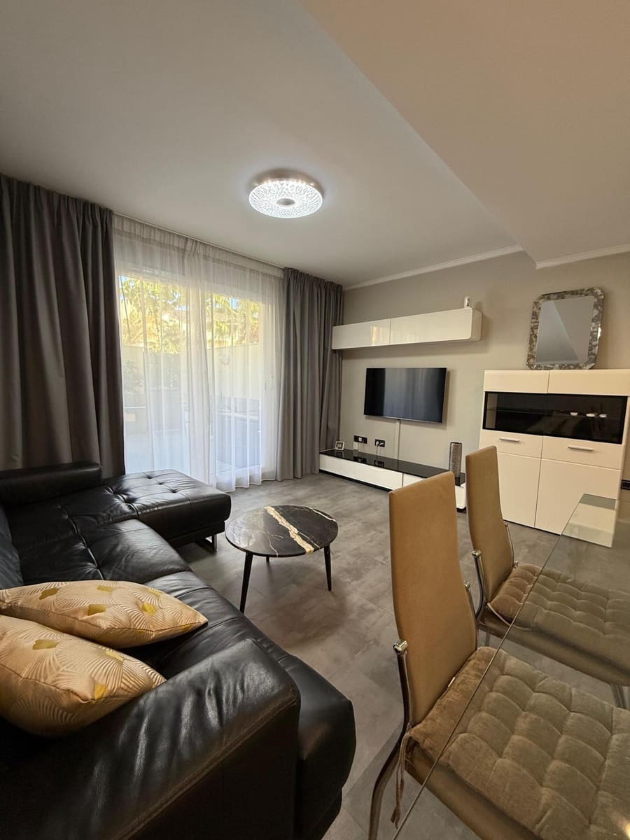 3 soveværelse Rækkehus til salg i Adeje med swimmingpool garage - € 470.000 (Ref: 9937186)