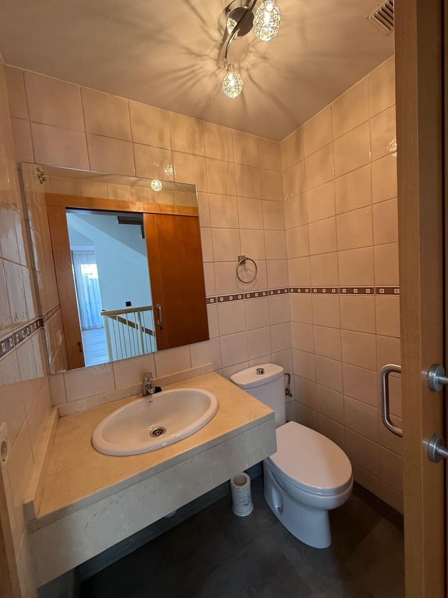 3 soveværelse Rækkehus til salg i Adeje med swimmingpool garage - € 470.000 (Ref: 9937186)