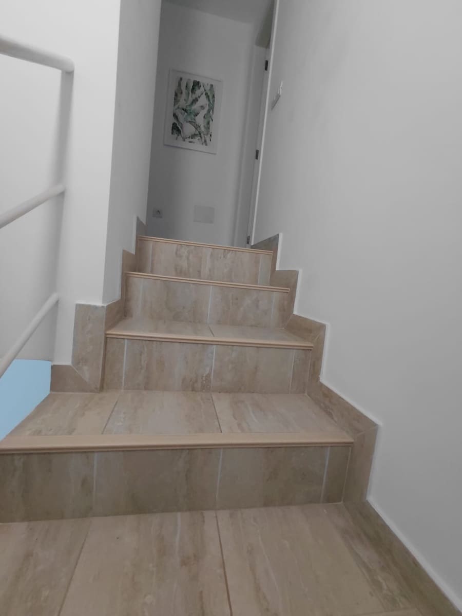 1 makuuhuone Huoneisto vuokrattavana paikassa Adeje mukana uima-altaan - 1 500 € (Ref: 9943209)