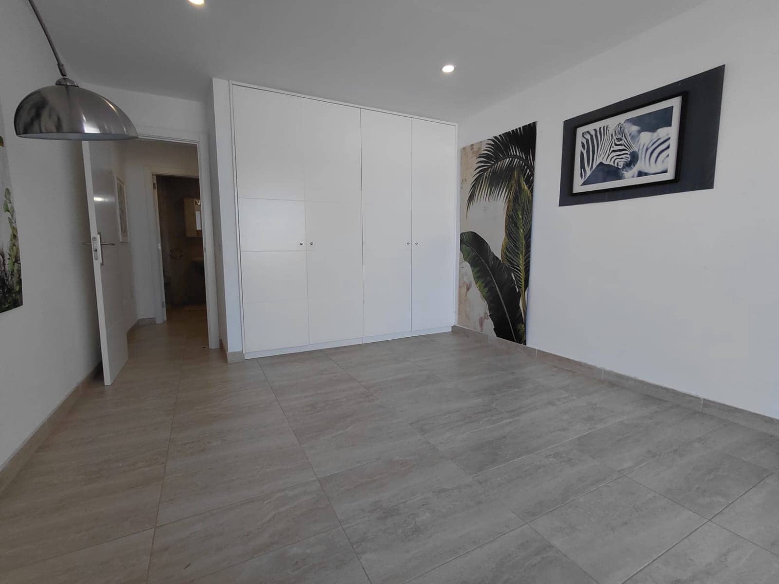 1 makuuhuone Huoneisto vuokrattavana paikassa Adeje mukana uima-altaan - 1 500 € (Ref: 9943209)