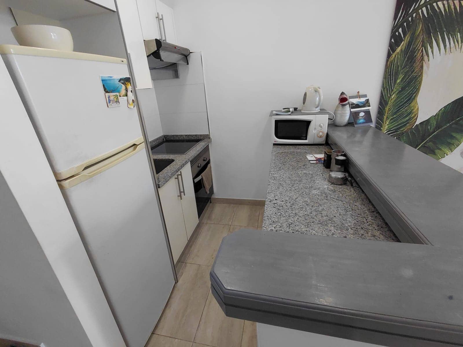 1 makuuhuone Huoneisto vuokrattavana paikassa Adeje mukana uima-altaan - 1 500 € (Ref: 9943209)
