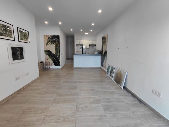 1 makuuhuone Huoneisto vuokrattavana paikassa Adeje mukana uima-altaan - 1 500 € (Ref: 9943209)