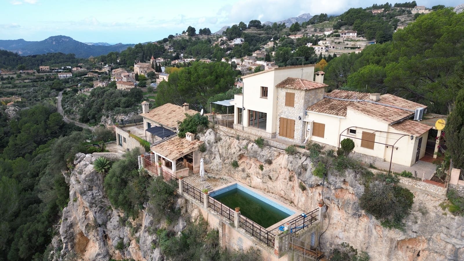 4 soveværelse Villa til salg i Puigpunyent med swimmingpool garage - € 1.250.000 (Ref: 9628359)