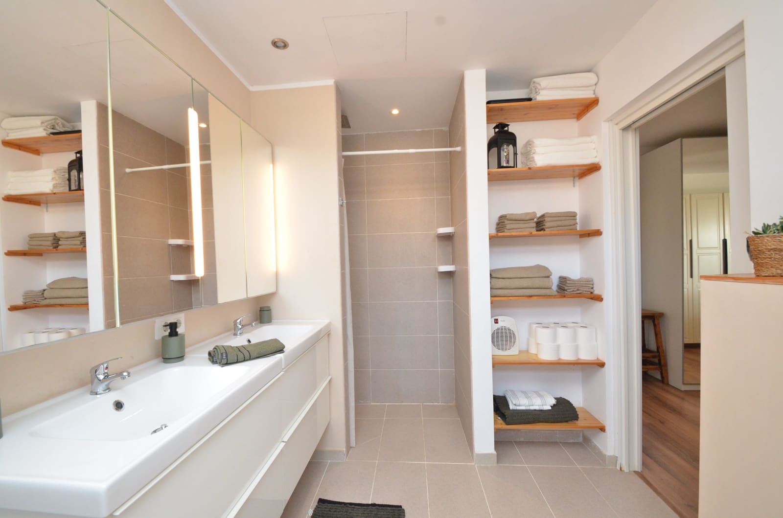 8 makuuhuone Huvila myytävänä paikassa Son Servera mukana 
autotalli - 1 500 000 € (Ref: 9629244)