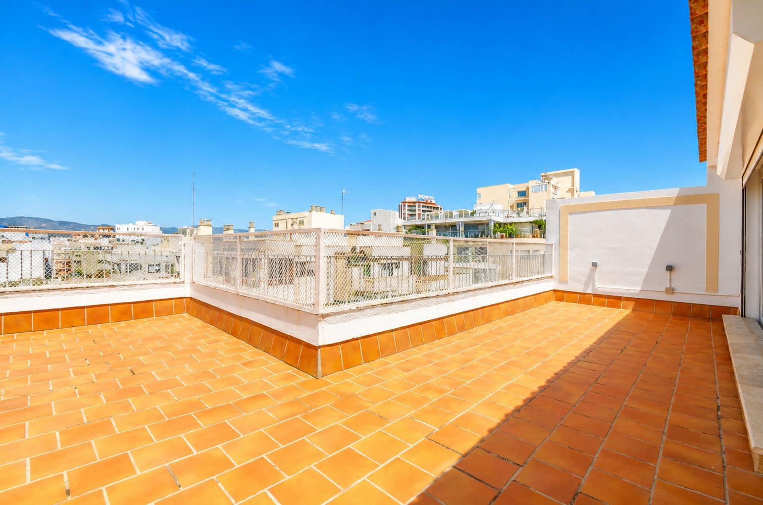 3 sovrum Lägenhet till salu i Palma de Mallorca med garage - 1 450 000 € (Ref: 9830348)