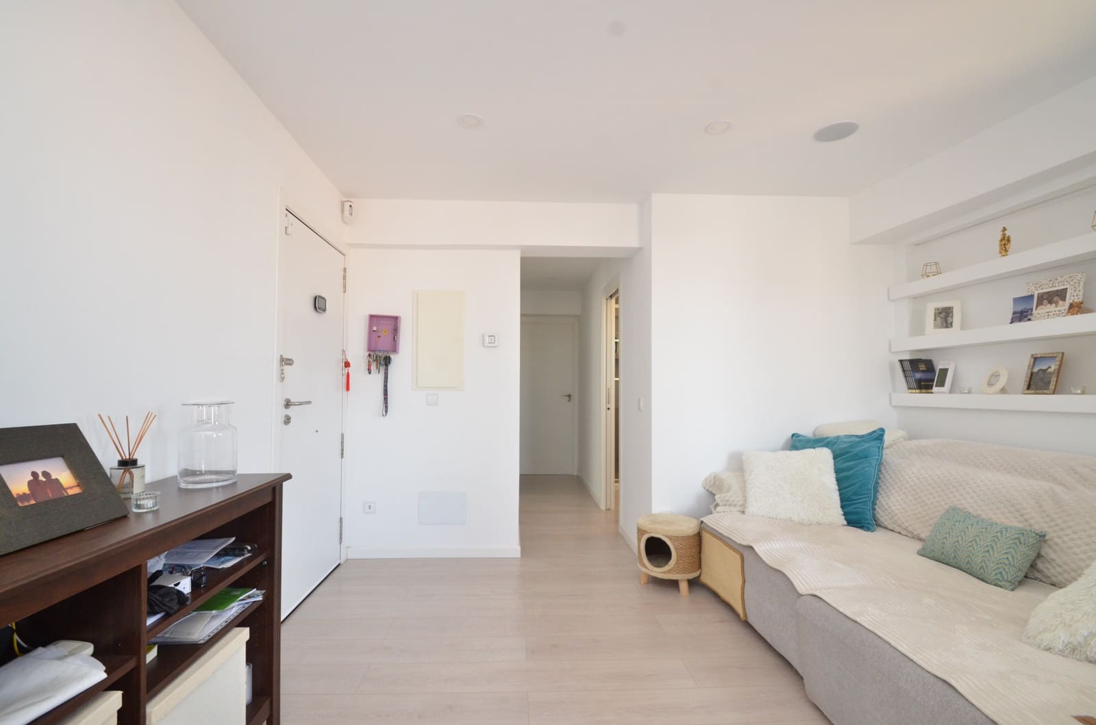 2 bedroom Apartment for rent in Palma de Mallorca - € 2,000 (Ref: 9831939)