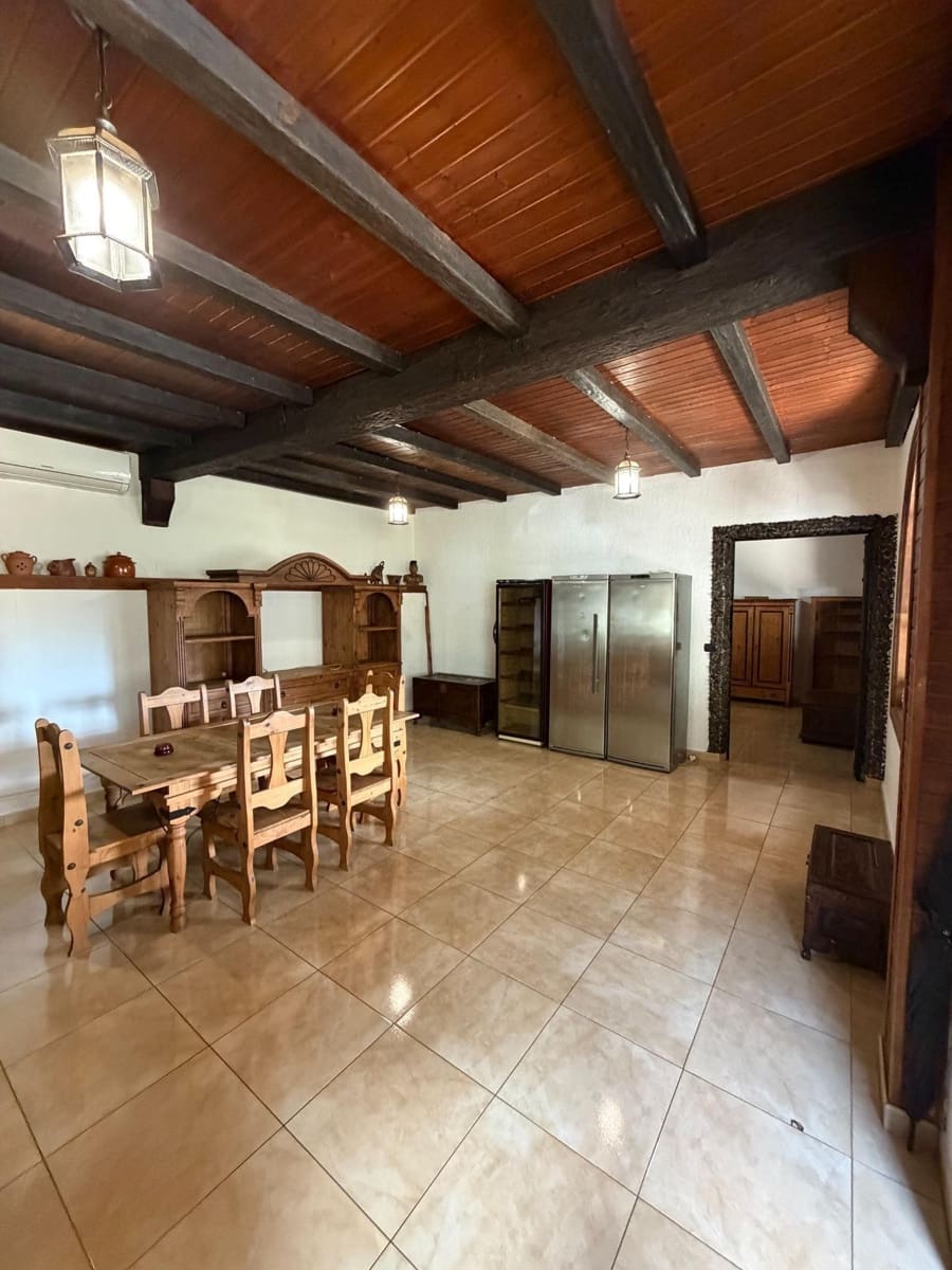 2 bedroom Finca/Country House for rent in Guimar with pool - € 1,800 (Ref: 9671153)