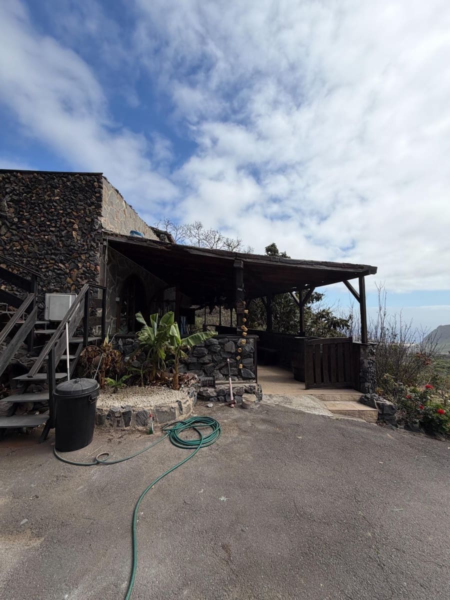 2 bedroom Finca/Country House for rent in Guimar with pool - € 1,800 (Ref: 9671153)