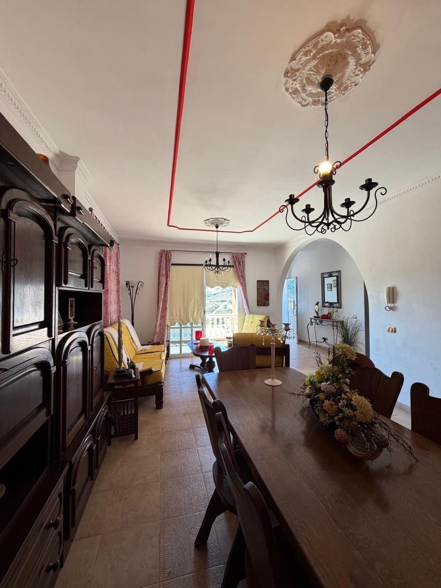 Chalet de 4 habitaciones en Araya en venta con garaje - 550.000 € (Ref: 9674218)