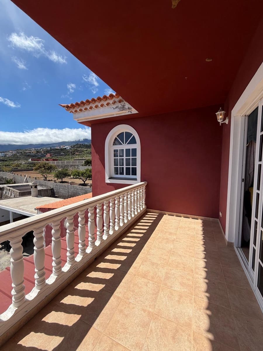 Chalet de 4 habitaciones en Araya en venta con garaje - 550.000 € (Ref: 9674218)