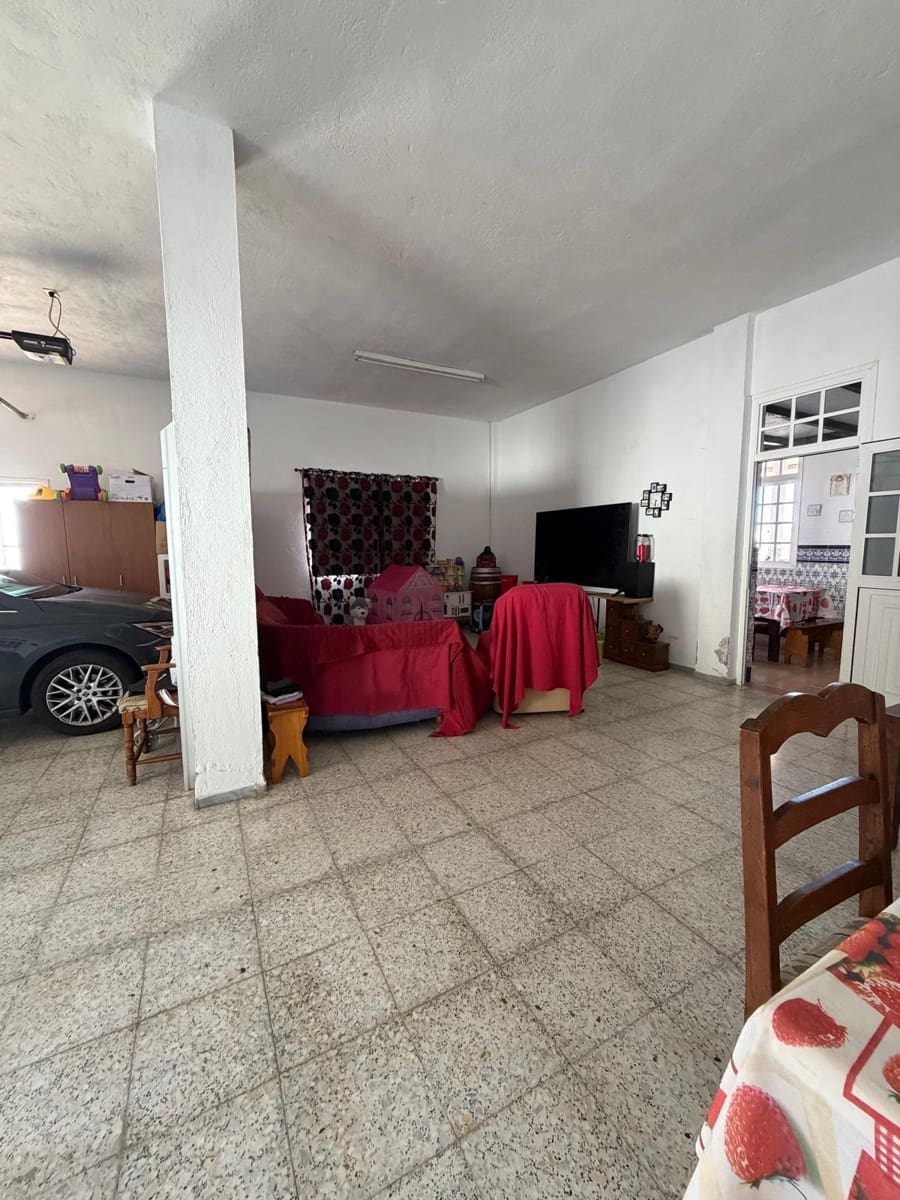 Chalet de 4 habitaciones en Araya en venta con garaje - 550.000 € (Ref: 9674218)