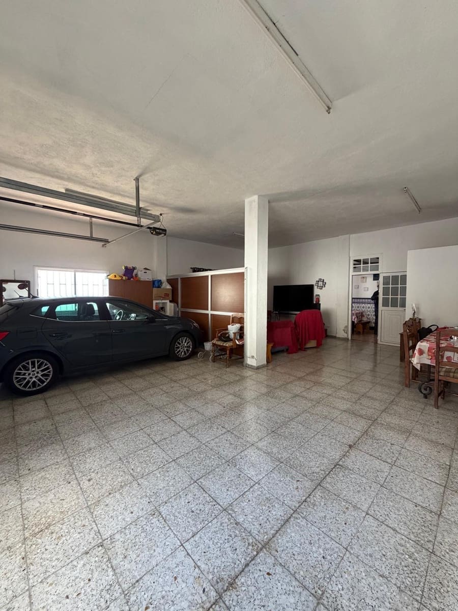 Chalet de 4 habitaciones en Araya en venta con garaje - 550.000 € (Ref: 9674218)