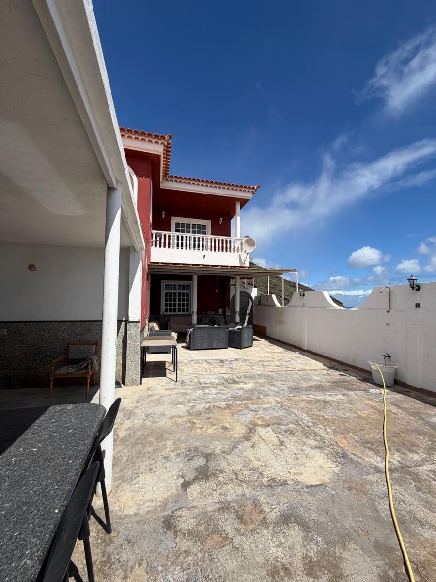 Chalet de 4 habitaciones en Araya en venta con garaje - 550.000 € (Ref: 9674218)