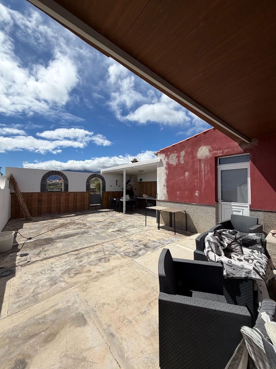 Chalet de 4 habitaciones en Araya en venta con garaje - 550.000 € (Ref: 9674218)