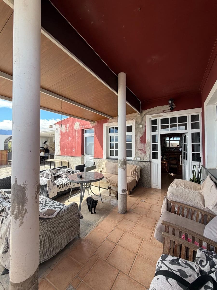 Chalet de 4 habitaciones en Araya en venta con garaje - 550.000 € (Ref: 9674218)