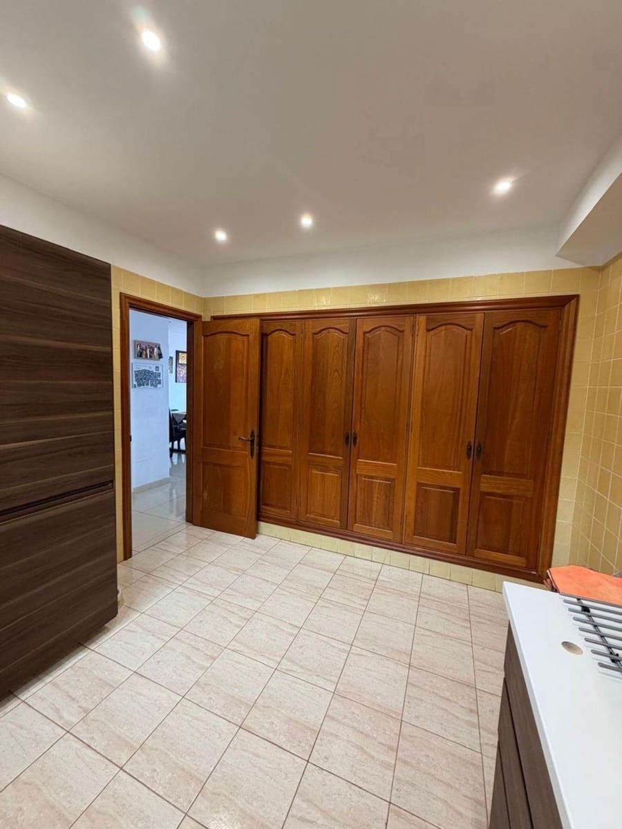 5 makuuhuone Rivitalo myytävänä paikassa El Rosario mukana 
autotalli - 490 000 € (Ref: 9677478)