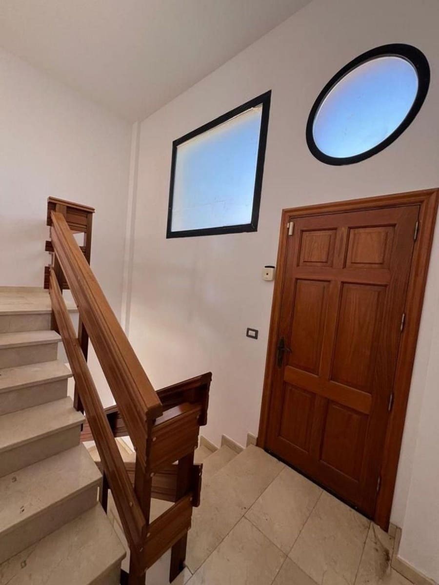 5 makuuhuone Rivitalo myytävänä paikassa El Rosario mukana 
autotalli - 490 000 € (Ref: 9677478)