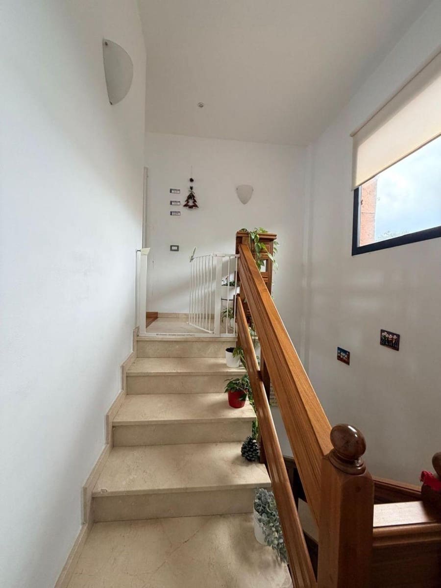 5 makuuhuone Rivitalo myytävänä paikassa El Rosario mukana 
autotalli - 490 000 € (Ref: 9677478)