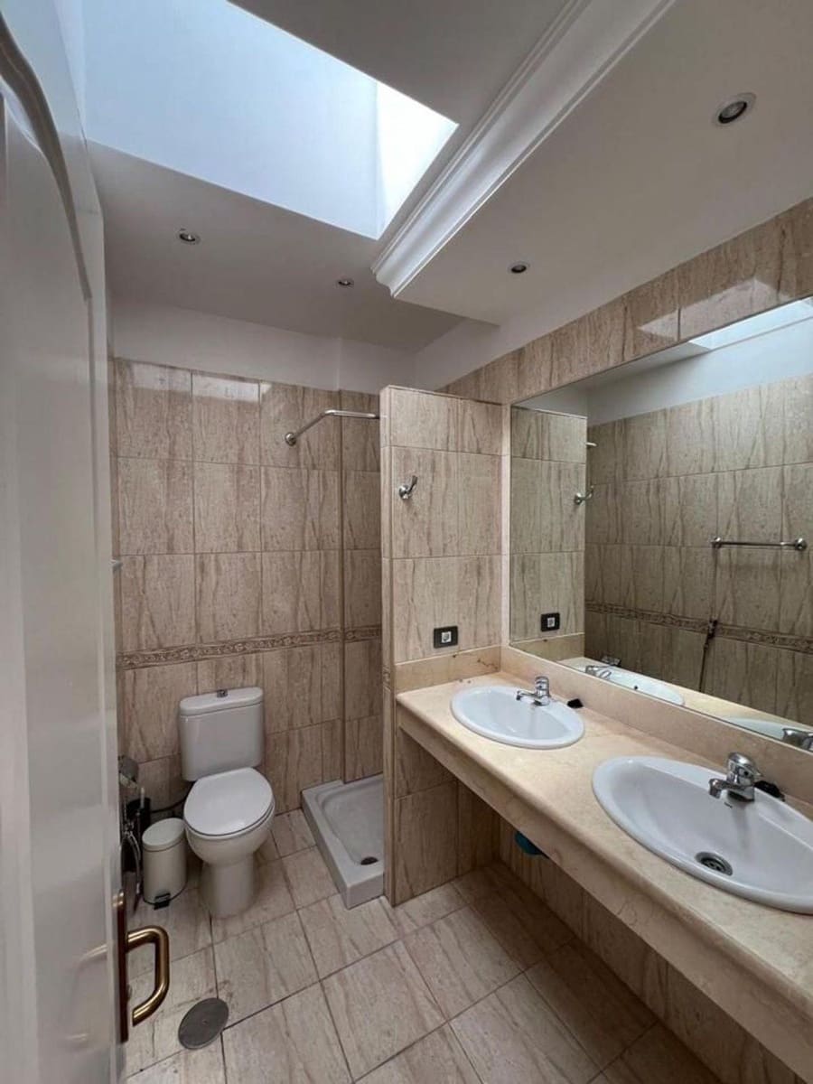 5 makuuhuone Rivitalo myytävänä paikassa El Rosario mukana 
autotalli - 490 000 € (Ref: 9677478)