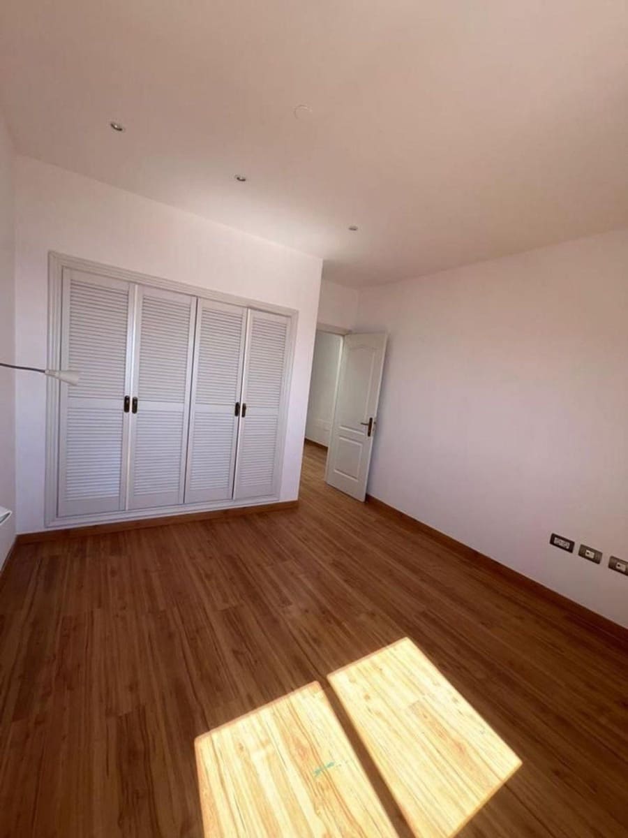 5 makuuhuone Rivitalo myytävänä paikassa El Rosario mukana 
autotalli - 490 000 € (Ref: 9677478)