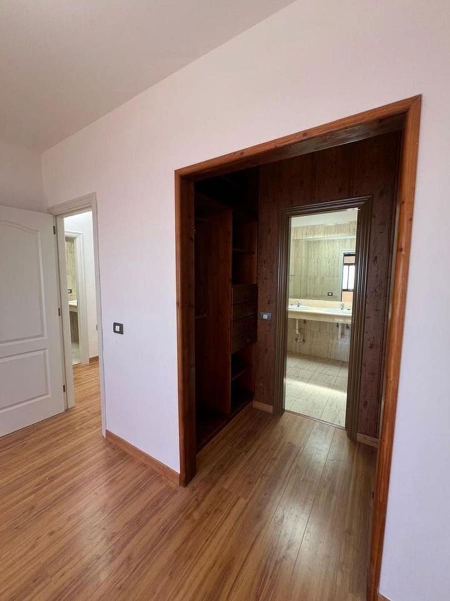 5 makuuhuone Rivitalo myytävänä paikassa El Rosario mukana 
autotalli - 490 000 € (Ref: 9677478)