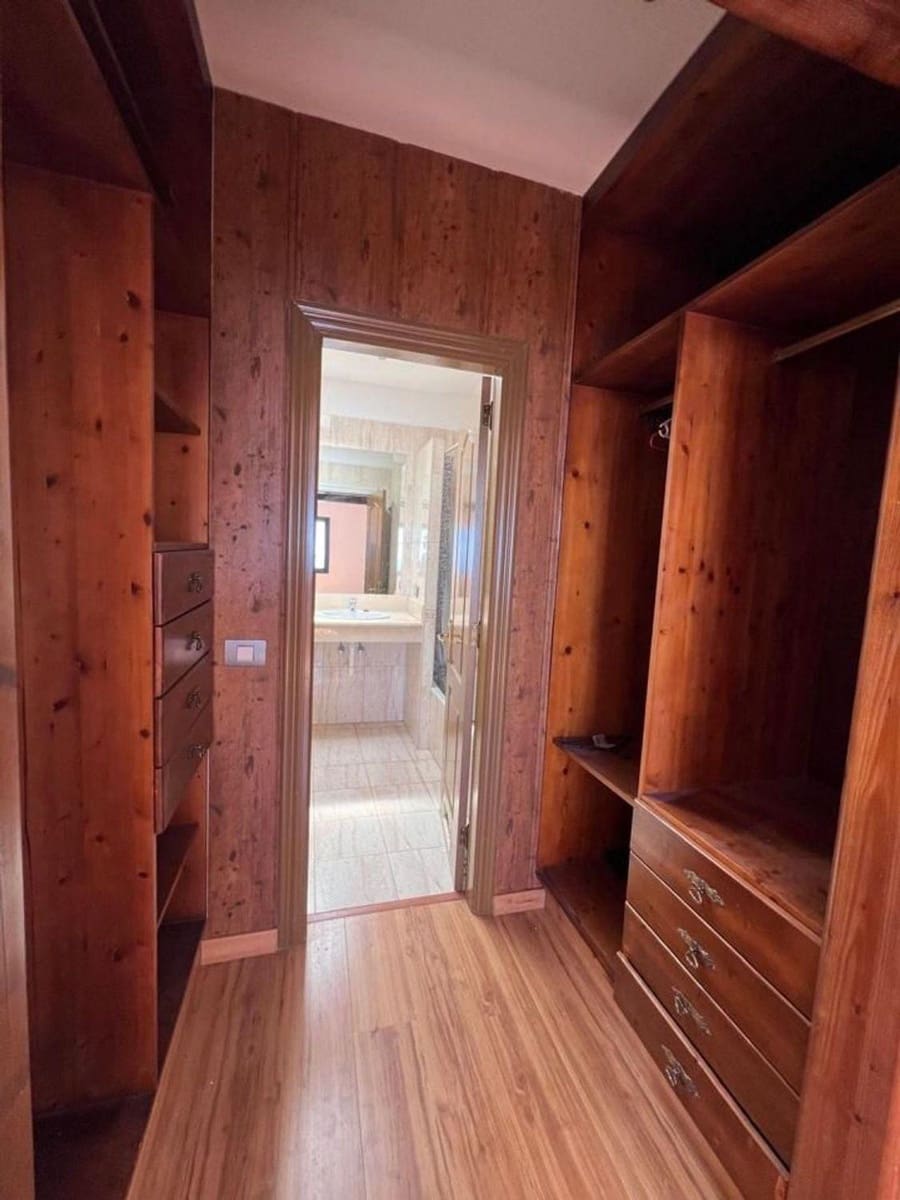 5 makuuhuone Rivitalo myytävänä paikassa El Rosario mukana 
autotalli - 490 000 € (Ref: 9677478)