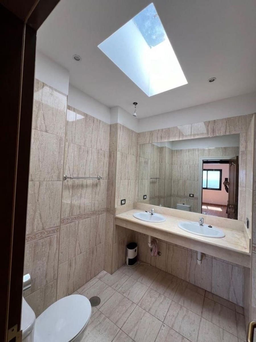 5 makuuhuone Rivitalo myytävänä paikassa El Rosario mukana 
autotalli - 490 000 € (Ref: 9677478)