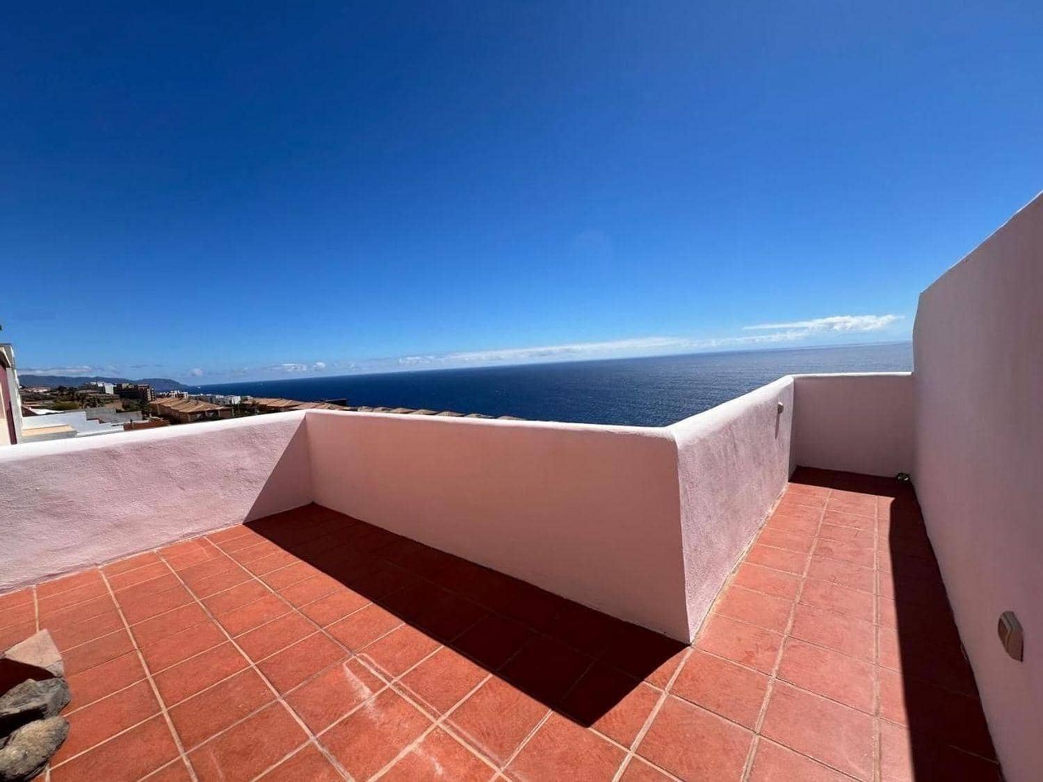 5 makuuhuone Rivitalo myytävänä paikassa El Rosario mukana 
autotalli - 490 000 € (Ref: 9677478)