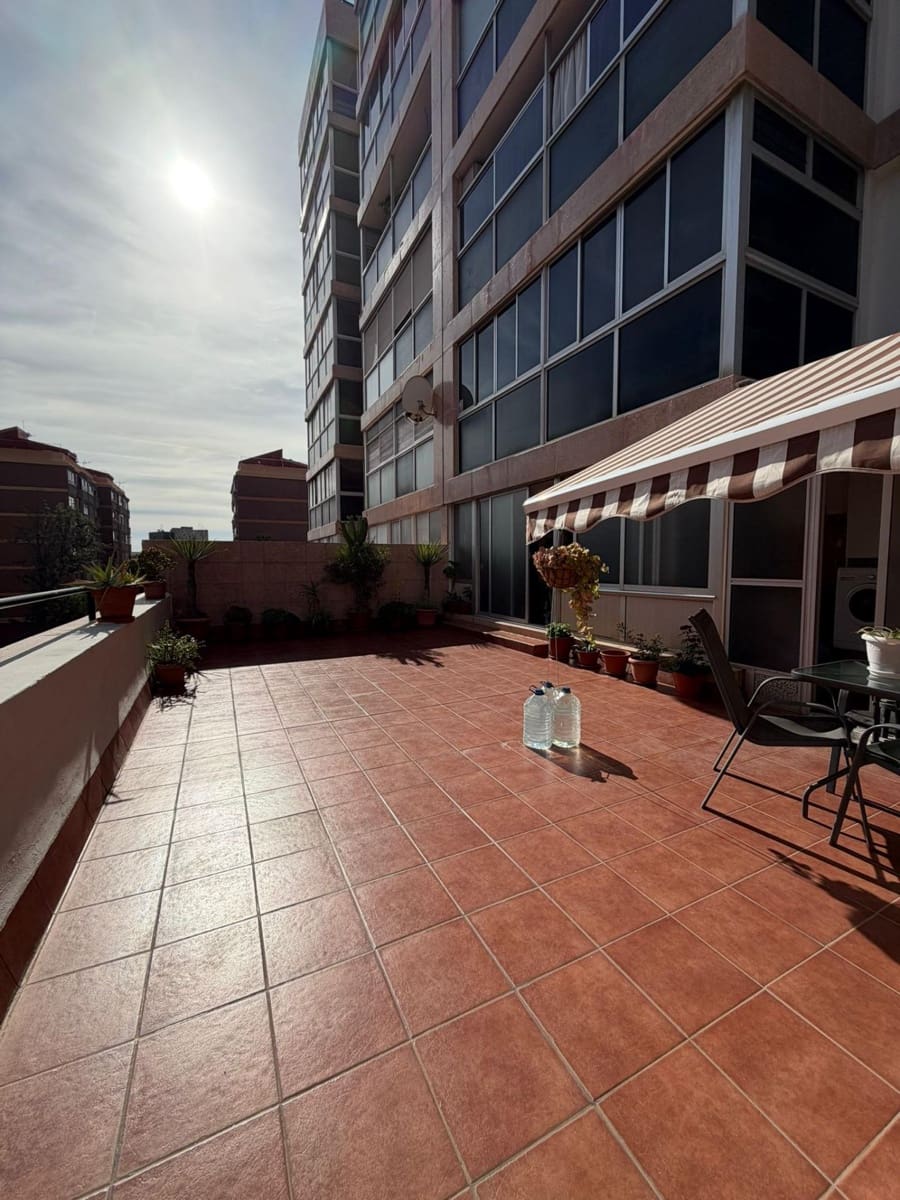 3 Zimmer Apartment zu verkaufen in Santa Cruz de Tenerife mit Garage - 476.000 € (Ref: 9677488)