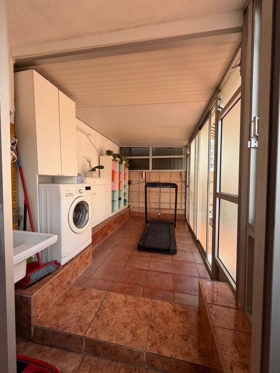 3 Zimmer Apartment zu verkaufen in Santa Cruz de Tenerife mit Garage - 476.000 € (Ref: 9677488)