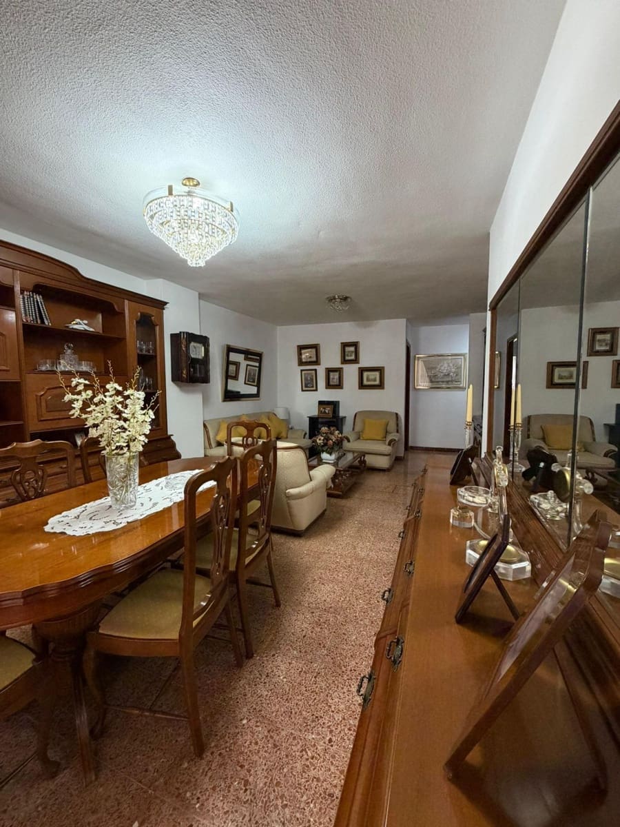 3 Zimmer Apartment zu verkaufen in Santa Cruz de Tenerife mit Garage - 476.000 € (Ref: 9677488)