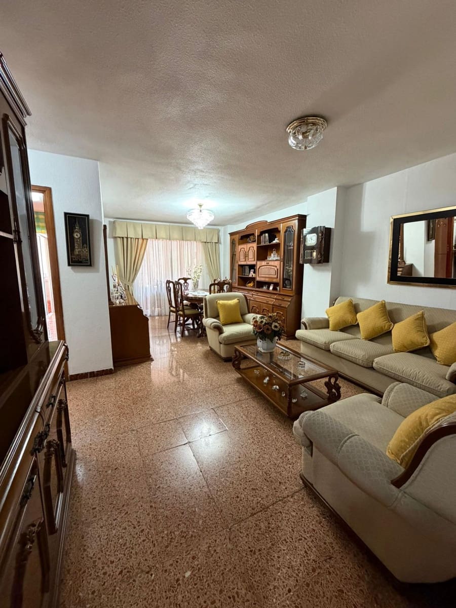 3 Zimmer Apartment zu verkaufen in Santa Cruz de Tenerife mit Garage - 476.000 € (Ref: 9677488)