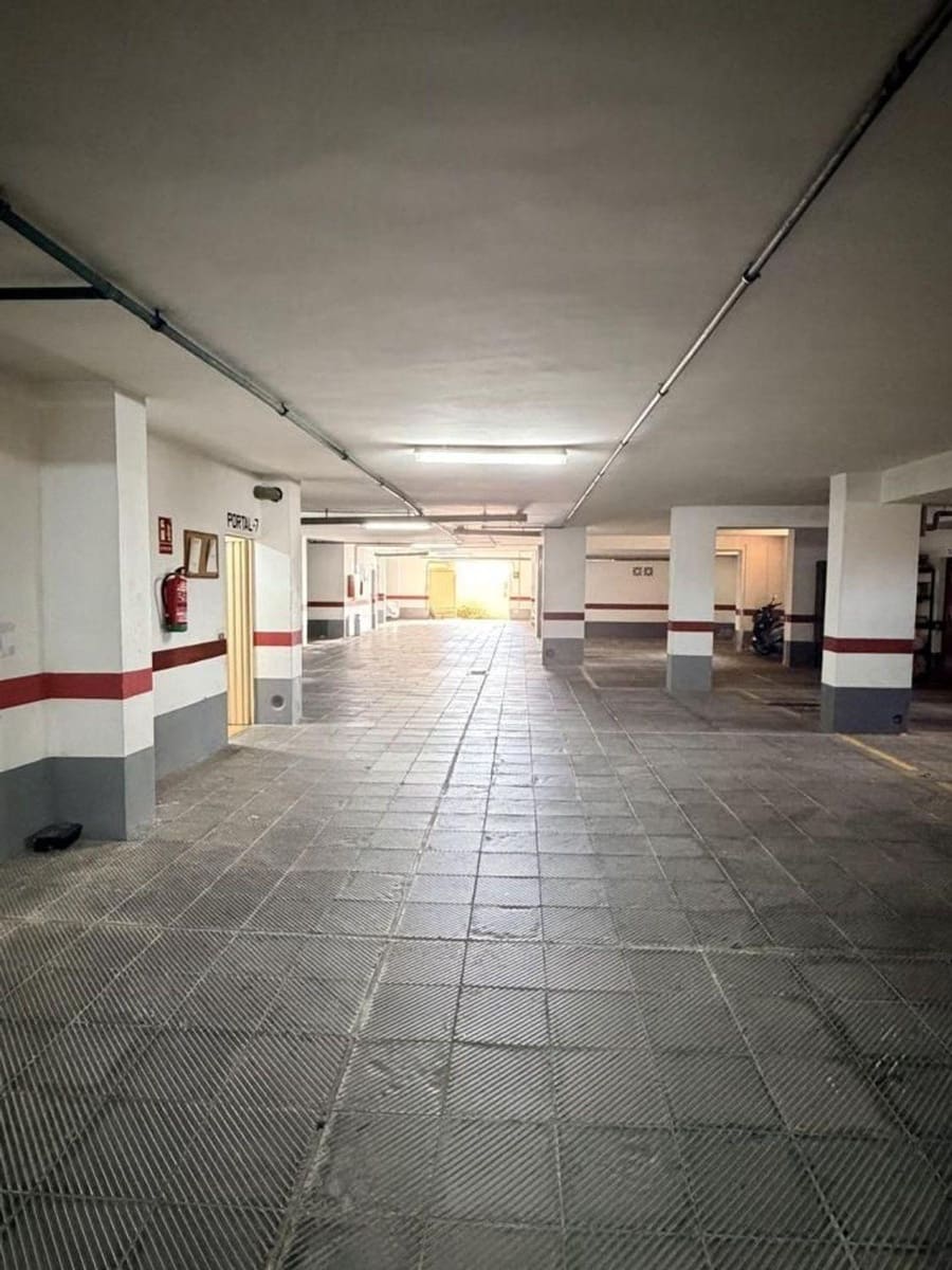 Piso de 3 habitaciones en Radazul en venta con piscina garaje - 360.000 € (Ref: 9677490)