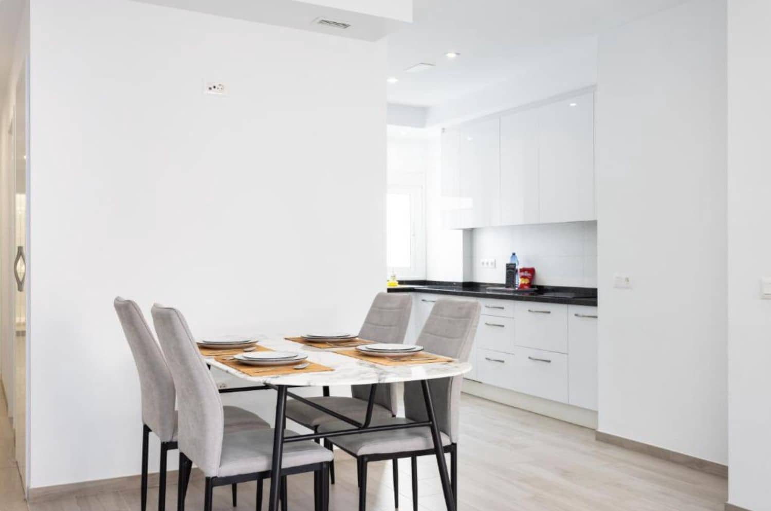 Piso de 2 habitaciones en Santa Cruz de Tenerife en venta - 340.000 € (Ref: 9677491)