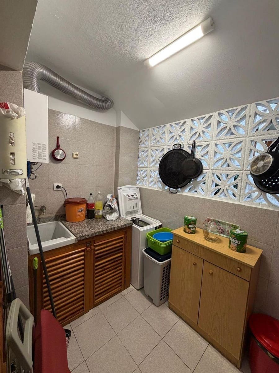 4 soveværelse Lejlighed til salg i Puerto de la Cruz med swimmingpool garage - € 350.000 (Ref: 9677495)