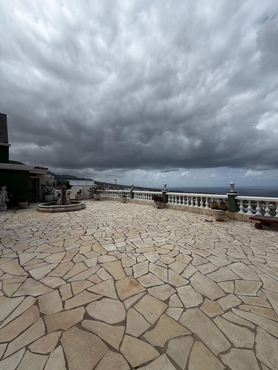 4 soveværelse Villa til salg i San Cristobal de La Laguna med swimmingpool garage - € 990.000 (Ref: 9679866)