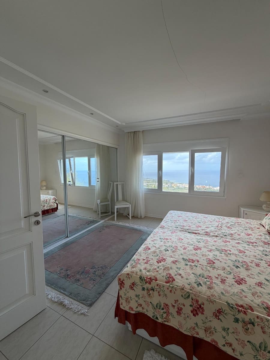 4 soveværelse Villa til salg i San Cristobal de La Laguna med swimmingpool garage - € 990.000 (Ref: 9679866)