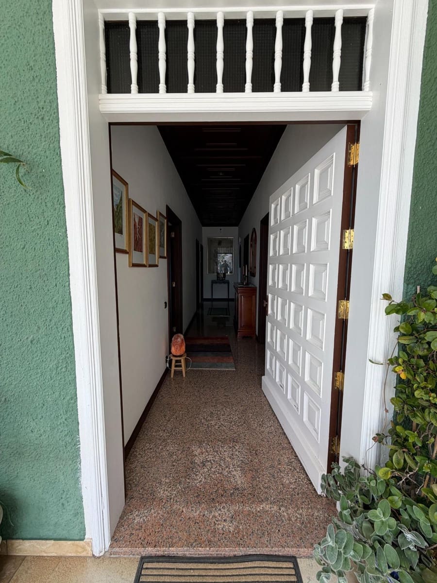 4 soveværelse Villa til salg i San Cristobal de La Laguna med swimmingpool garage - € 990.000 (Ref: 9679866)