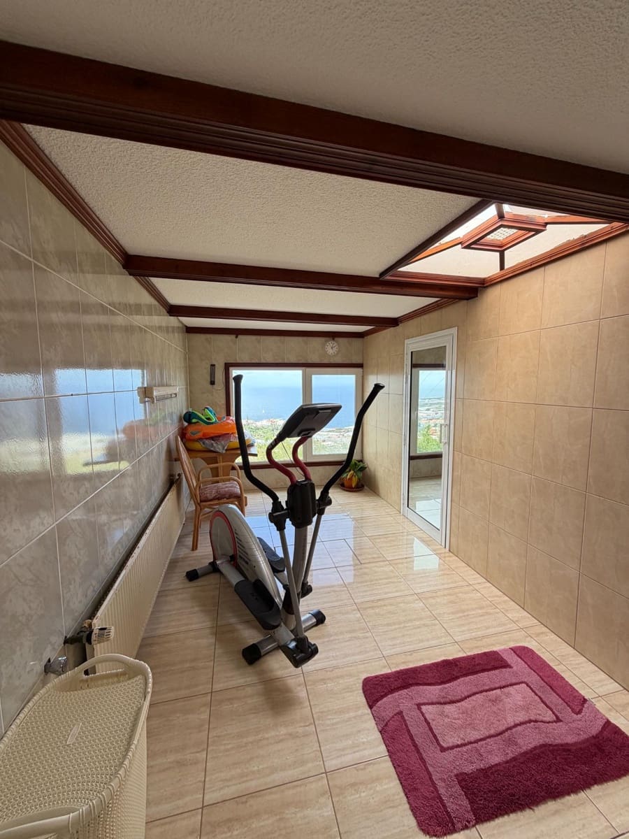 4 soveværelse Villa til salg i San Cristobal de La Laguna med swimmingpool garage - € 990.000 (Ref: 9679866)