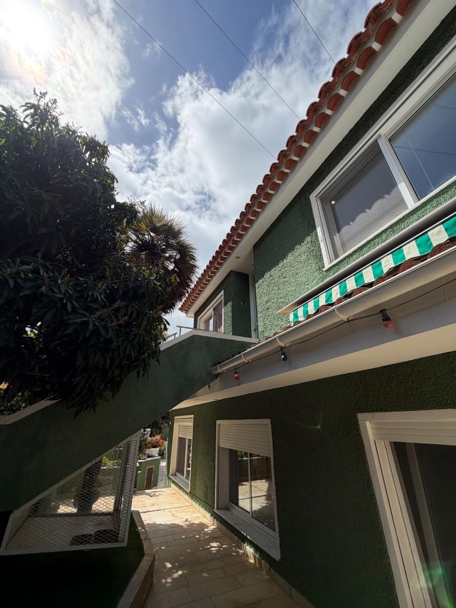 4 soveværelse Villa til salg i San Cristobal de La Laguna med swimmingpool garage - € 990.000 (Ref: 9679866)