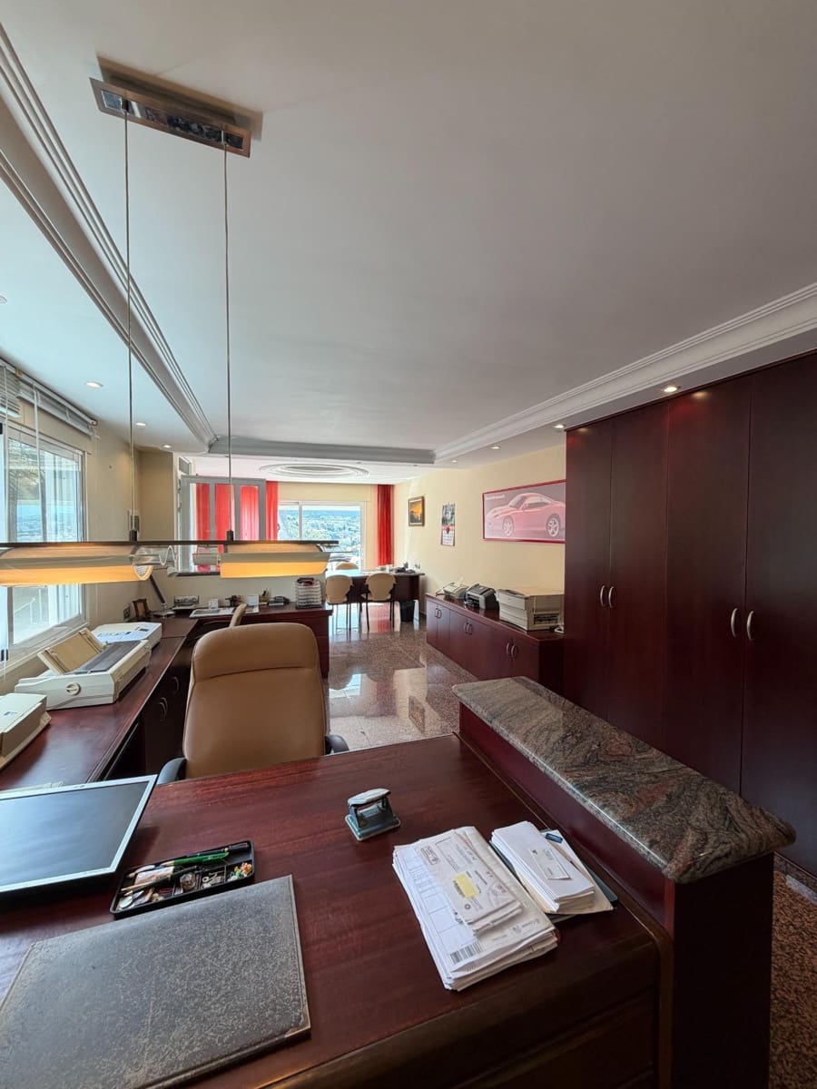 4 soveværelse Villa til salg i San Cristobal de La Laguna med swimmingpool garage - € 990.000 (Ref: 9679866)