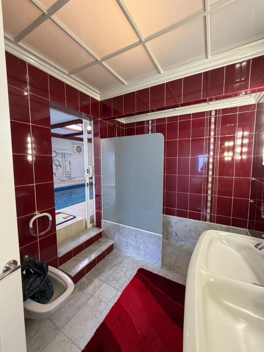 4 bedroom Villa for sale in San Cristobal de La Laguna with pool garage - € 900,000 (Ref: 9679866)