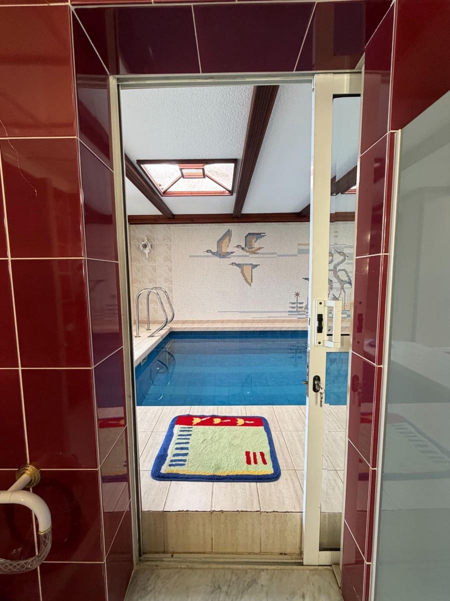 4 bedroom Villa for sale in San Cristobal de La Laguna with pool garage - € 900,000 (Ref: 9679866)