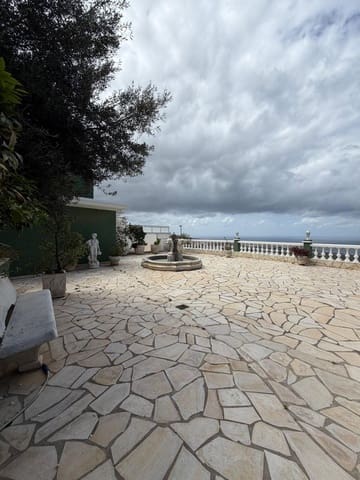 4 quarto Moradia para venda em San Cristóbal de La Laguna com piscina garagem - 990 000 € (Ref: 9679866)