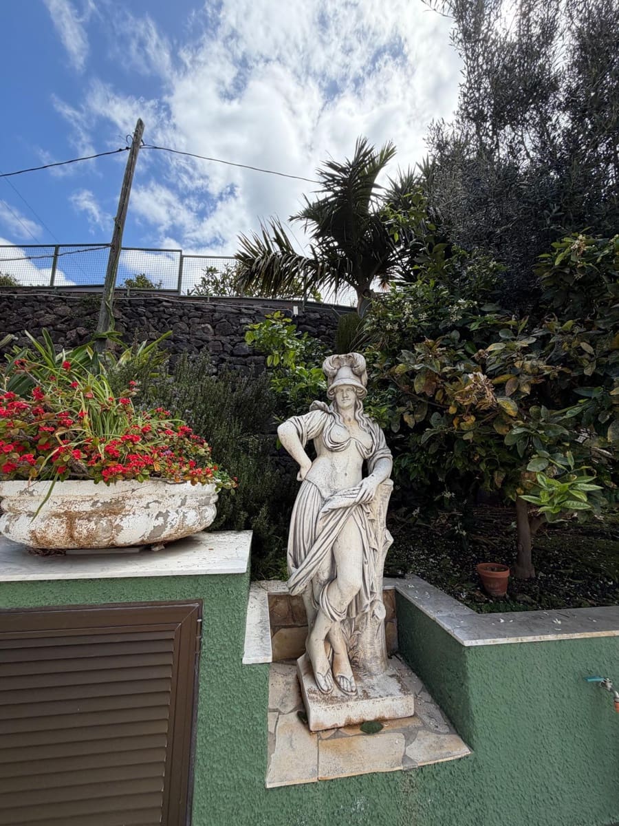 4 bedroom Villa for sale in San Cristobal de La Laguna with pool garage - € 900,000 (Ref: 9679866)