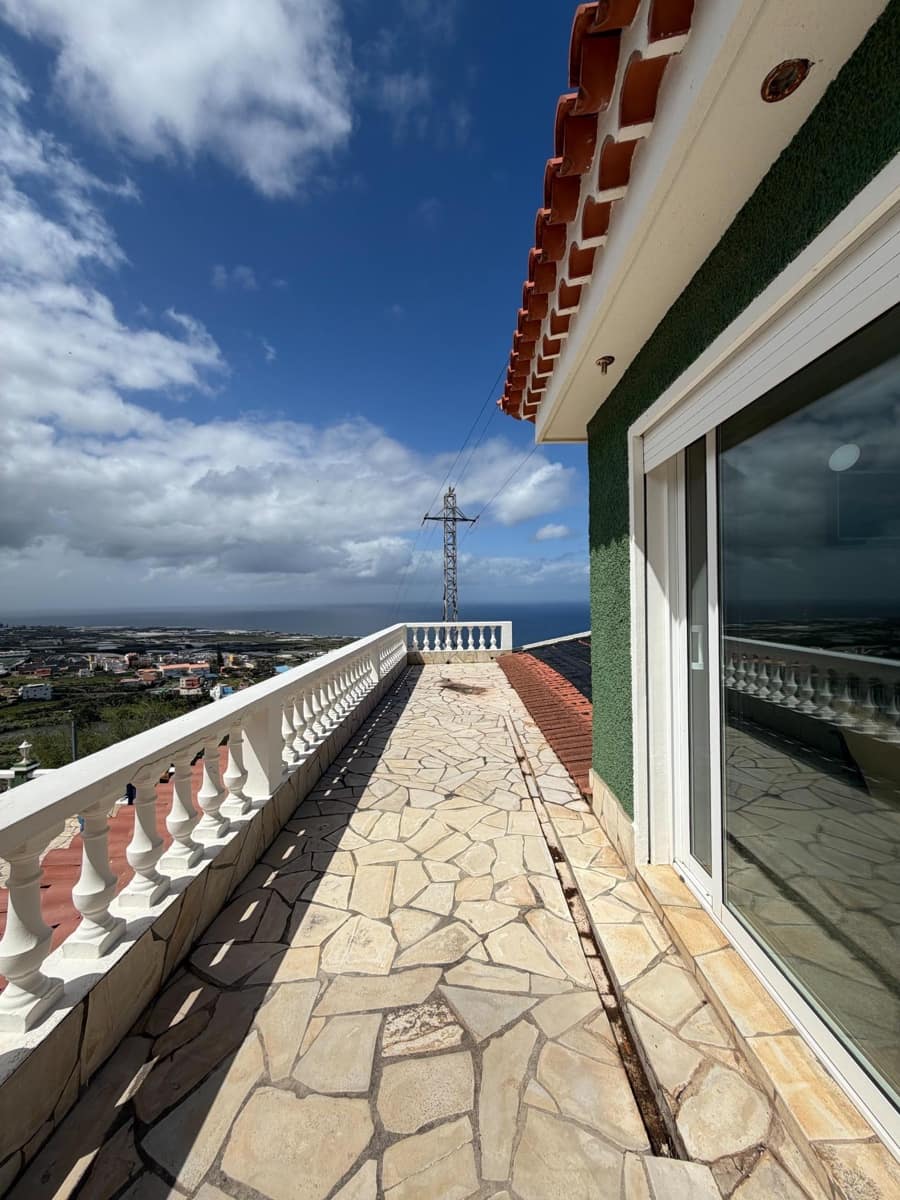 4 bedroom Villa for sale in San Cristobal de La Laguna with pool garage - € 900,000 (Ref: 9679866)