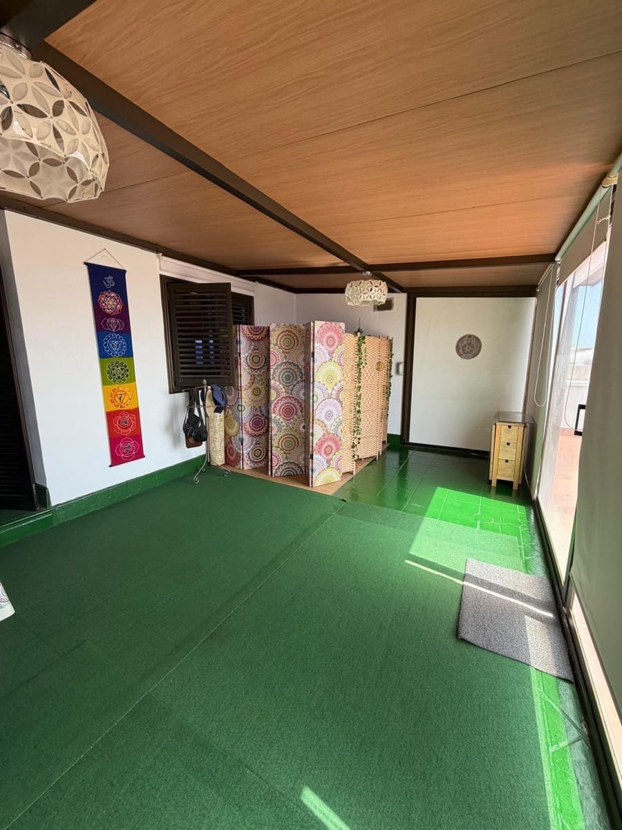 5 bedroom Villa for sale in Radazul with pool garage - € 570,000 (Ref: 9698832)