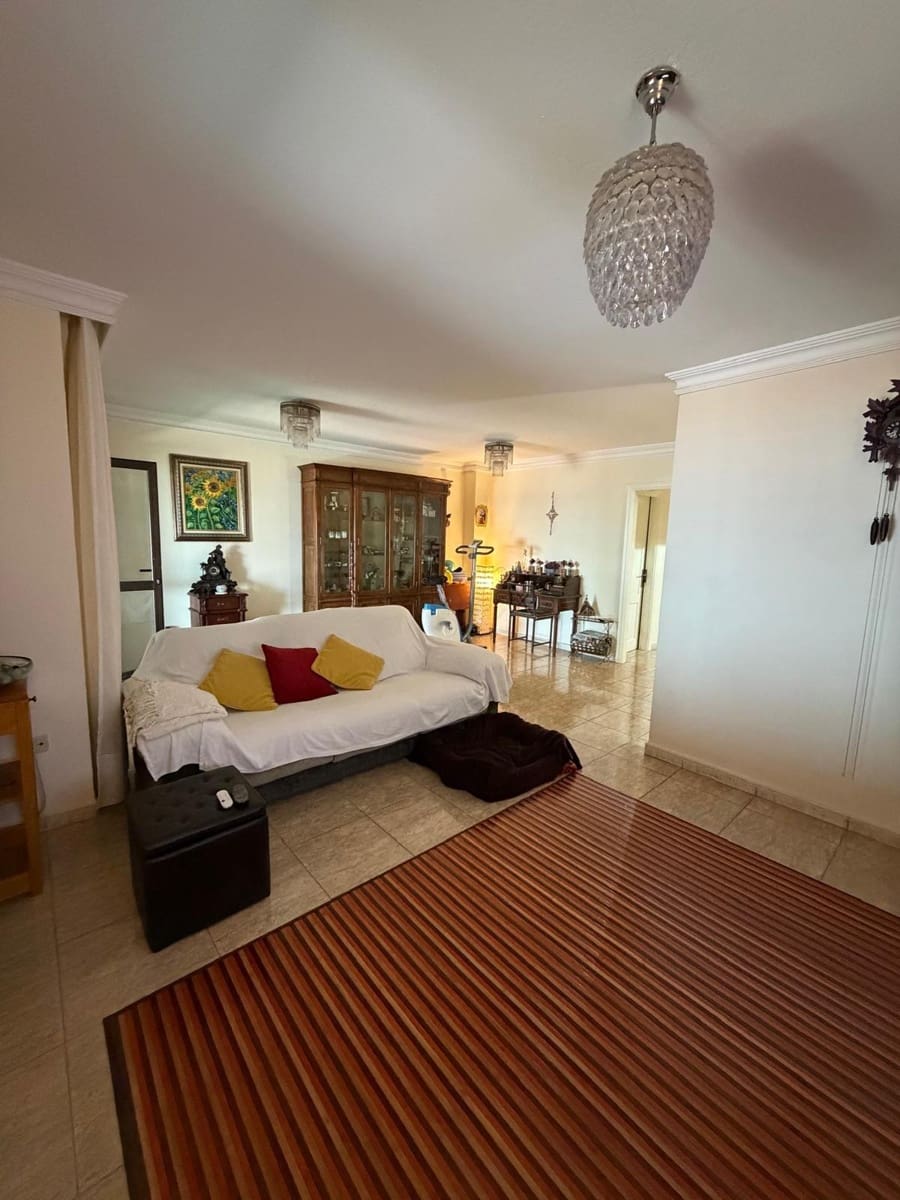 5 bedroom Villa for sale in Radazul with pool garage - € 570,000 (Ref: 9698832)