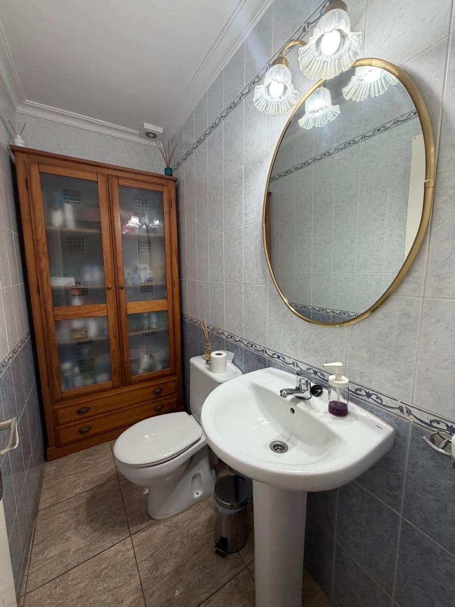 5 bedroom Villa for sale in Radazul with pool garage - € 570,000 (Ref: 9698832)