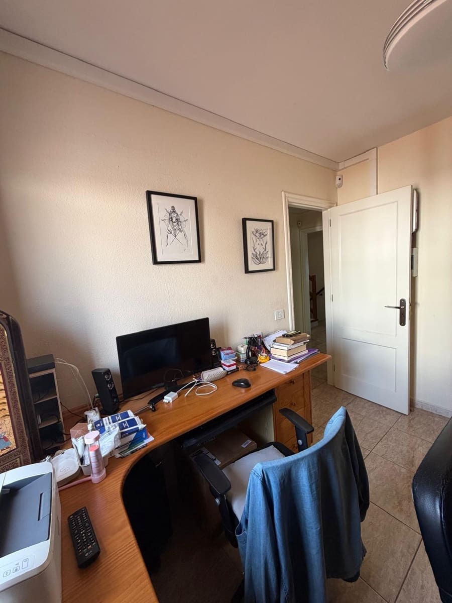 5 bedroom Villa for sale in Radazul with pool garage - € 570,000 (Ref: 9698832)